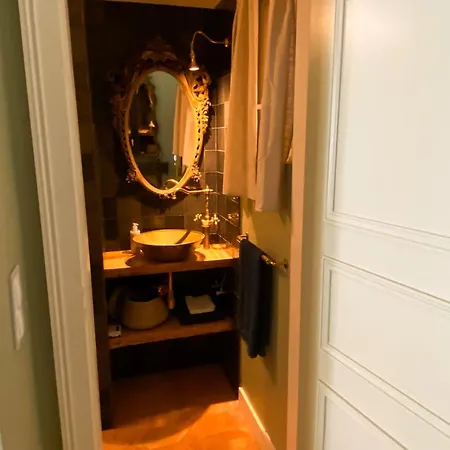 Modern Belle Epoque Apartment *