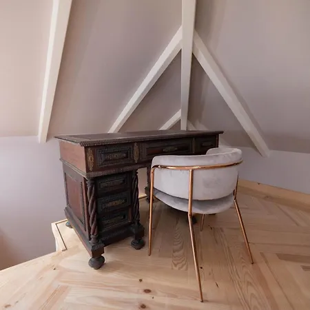 Modern Belle Epoque