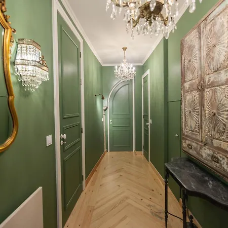 Modern Belle Epoque *
